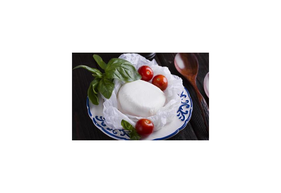 Mozzarella : scopriamo cos'è, come sceglierla e cosa abbinare a tavola