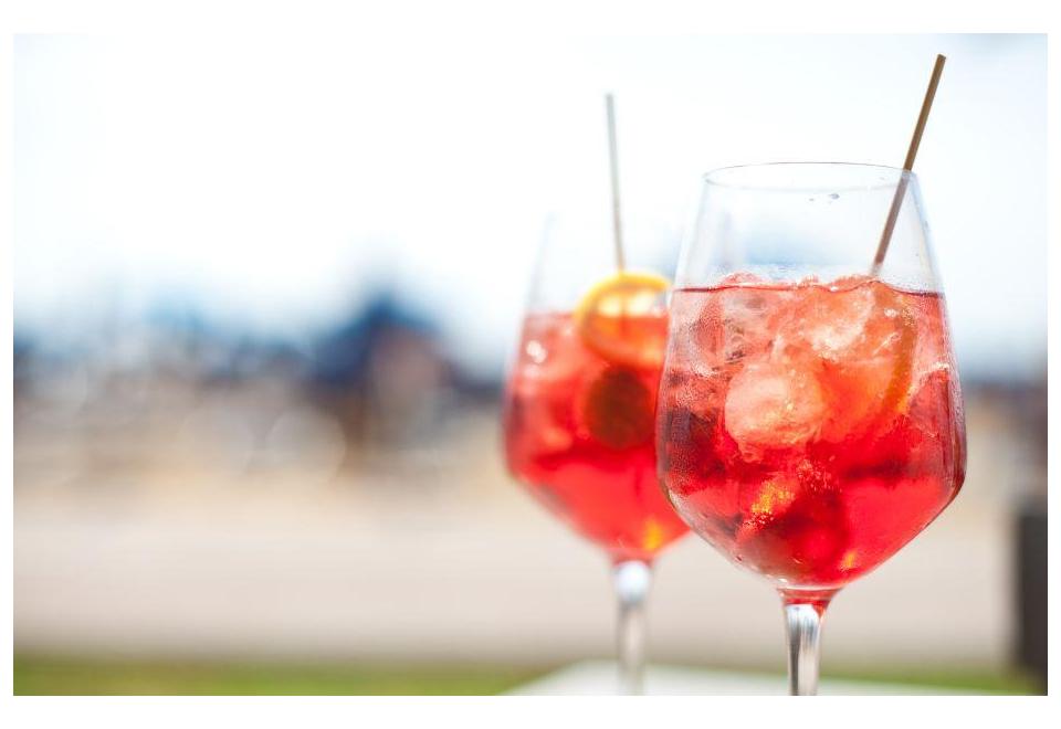 Aperitivo a casa: quale bevanda scegliere?