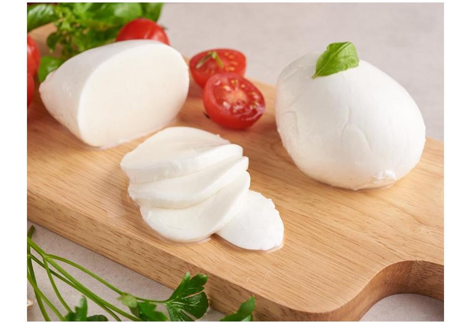 Mozzarella : découvrez ce que c'est, comment la choisir et ce que l'on peut manger avec elle
