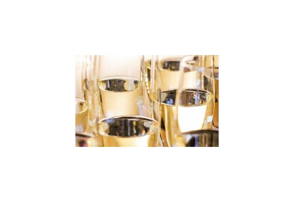 Die besten italienischen Schaumweine: Wie sie hergestellt werden und wo man sie kaufen kann